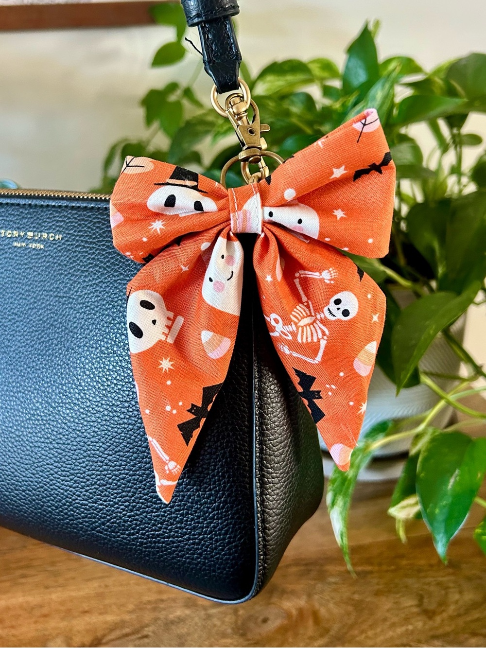 🎃 Handmade Halloween Bow Bag Charm, Purse Charm, Ghost Pumpkin Skeleton Keychain